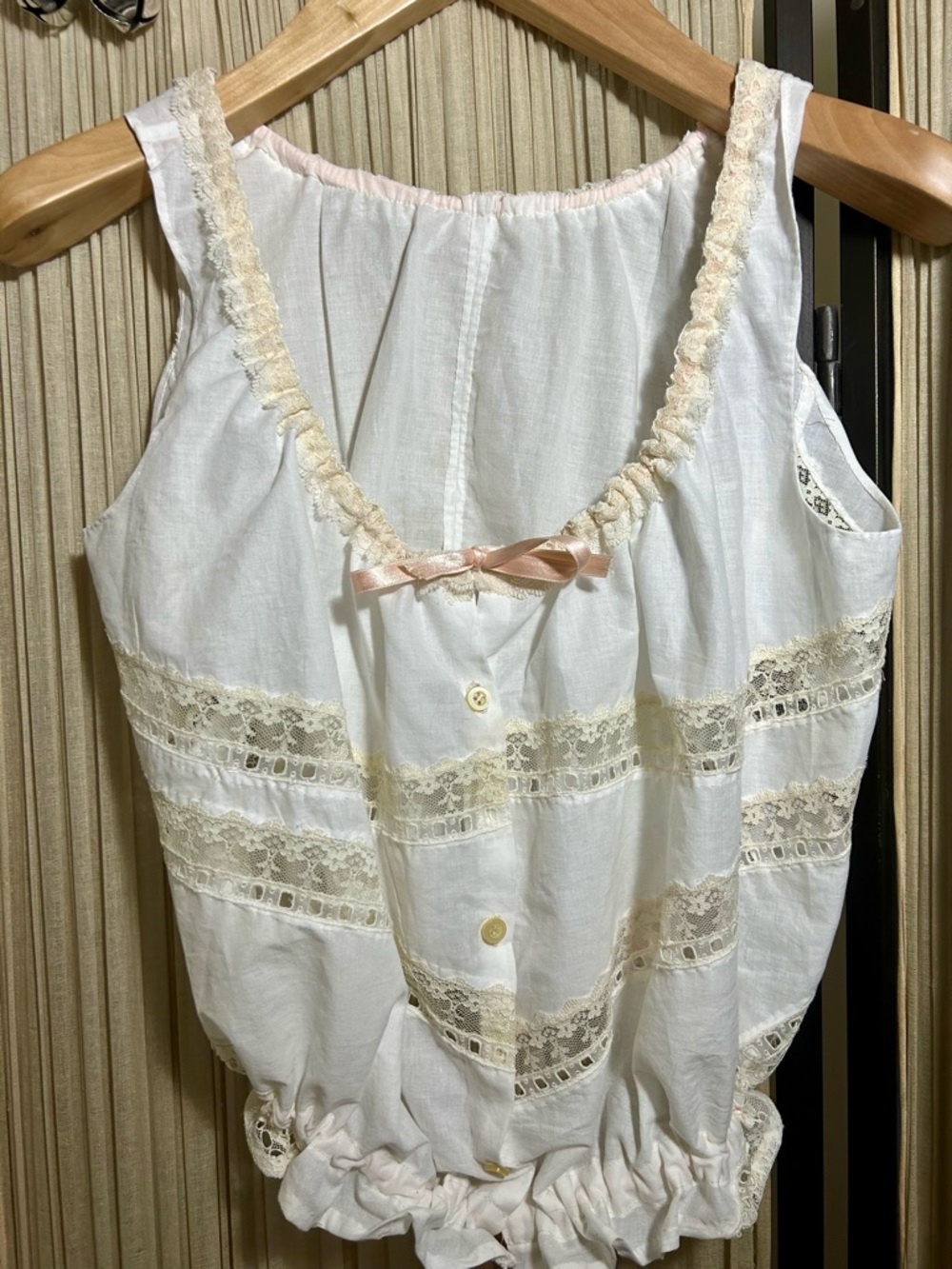 🪷🐝. LATE VICTORIAN/ EARLY 1900’s EDWARDIAN CAMISOLE   🪻🦢